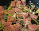 Foto del paso 1 de la receta: Bocados de pollo con repollitos de bruselas