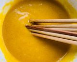 Hình bước làm 4 của món Mayonnaise làm sốt trộn salad đánh bằng đũa ăn cơm