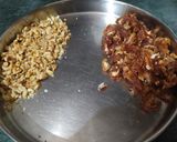 सुगरफ्री वालनट रोल(sugarfree walnut roll recipe in hindi) रेसिपी चरण 1 फोटो