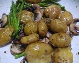 Foto del paso 8 de la receta: Papines, hongos y espárragos a la manteca