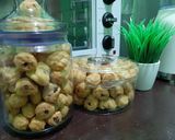 Foto langkah ke 7 dari resep Kue Sus isi coklat.