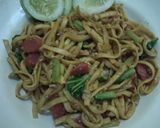 Foto langkah ke 5 dari resep Mi Goreng Pipih.