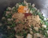 A picture of step 3 of French beans stir fry.