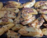 A picture of step 2 of Grilled Garlic Potato.