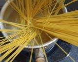 Foto langkah ke 2 dari resep Spagheti oglio olio.