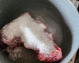 A picture of step 1 of Strawberries Sauce.