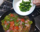 A picture of step 4 of Chilli Garlic Capcicum.