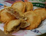 A picture of step 6 of KechoSamos (Vegitable Samosay in Kachori Style).