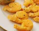 Foto del paso 4 de la receta: Brochetas de Langostinos a la romana, sin huevo