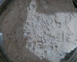 A picture of step 3 of Chilli Garlic Lachha Paratha.