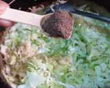 A picture of step 5 of Chicken spring Roll.