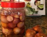 A picture of step 2 of Pickled Shallots in Vinegar.