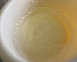 Une image de l'étape 9 de Gâteau aux groseilles noires, citron et crème.