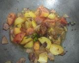A picture of step 3 of Spicy brown bread upma.