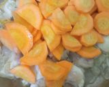 Foto langkah ke 4 dari resep Tumis Wortel Ayam.