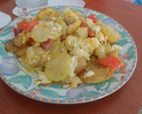 Foto del paso 6 de la receta: Patatas revueltas al salami picante