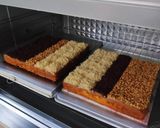 Foto langkah ke 2 dari resep Cake Potong.