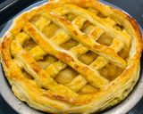 A picture of step 8 of Japanese Apple Pie (with custard).