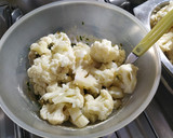 Foto del paso 3 de la receta: Buñuelos de coliflor light