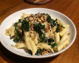 A picture of step 8 of Kale, walnut and anchovy pasta.