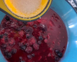 Foto del paso 12 de la receta: Bienvenidos a la Navidad🎄. Helado con macarrones y salsa de frutos rojos