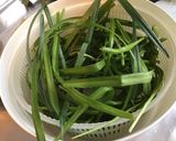 Une image de l'étape 3 de Ail triquetre du jardin séché maison.