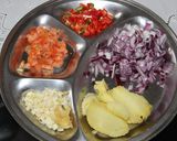 ભરેલા રીંગણનું શાક વિથ ચીઝ મસાલા (Bharela Ringan Shak With Cheese Masala Recipe In Gujarati) રેસીપી સ્ટેપ2ફોટો