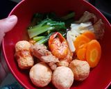 Foto langkah ke 7 dari resep Tomyam Seafood Simple.