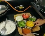 A picture of step 5 of Jain Pav bhaji sizzlar.
