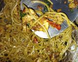 Foto langkah ke 4 dari resep Spaghetti Goreng Oriental.