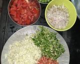 A picture of step 2 of Veg Mayo Frankie.