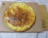 Tortillás 🍕 tojásos pizza 🌯🍳 szalámival és sajttal 🧀 recept fázis 7 fotója