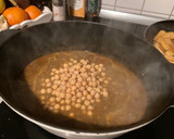 Foto del paso 9 de la receta: Tajine de ternera marroquí con manzanas caramelizadas y garbanzos