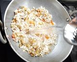 A picture of step 3 of Sabudana Khichri.