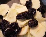 Foto del paso 1 de la receta: Magret de pato con manzana y ciruelas al Pedro Ximénez