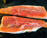 Foto del paso 5 de la receta: 153.🐟Trucha asalmonada al horno con mostaza y jamón🥓