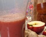 Epres, banános, gyömbéres zöldtea🍓🍌🍎 (vegán) recept fázis 2 fotója