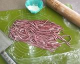 Foto langkah ke 3 dari resep Fresh pasta (natural food coloring from vegetables 🍅).