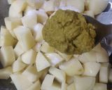 A picture of step 2 of Aalu ki sabji.