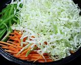 A picture of step 1 of Veg noodles.