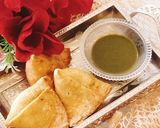 A picture of step 6 of Aloo Matar samosa with homemade samosa patti.