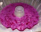 Foto langkah ke 5 dari resep Puding susu buah naga.