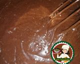 صورة لخطوة 2 من وصفة كيكه الشوكولاته بأيس كريم الفانيليا وصوص الكراميل 🍨🍧