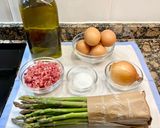 Foto del paso 1 de la receta Revuelto de espárragos trigueros con jamón