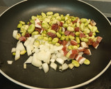 Foto del paso 3 de la receta: Tortilla de habas con jamón