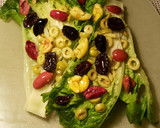 Foto del paso 10 de la receta: Lechuga rellena de olivas variadas, con vinagreta de picadillo