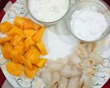 A picture of step 2 of Mango litchi smoothie.