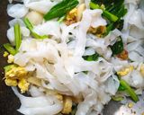 Foto langkah ke 4 dari resep Kwetiau Goreng.