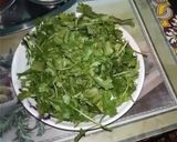 A picture of step 1 of Coriander & Mint Chutney.