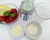 Foto langkah ke 1 dari resep Strawberry Lemonade.